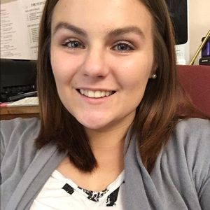 Meet your Posher, Cierra